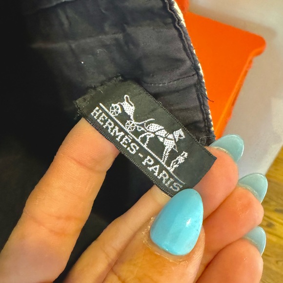 Hermes Long Double Strap 2 Way Canvas Tote - Picture 5 of 10